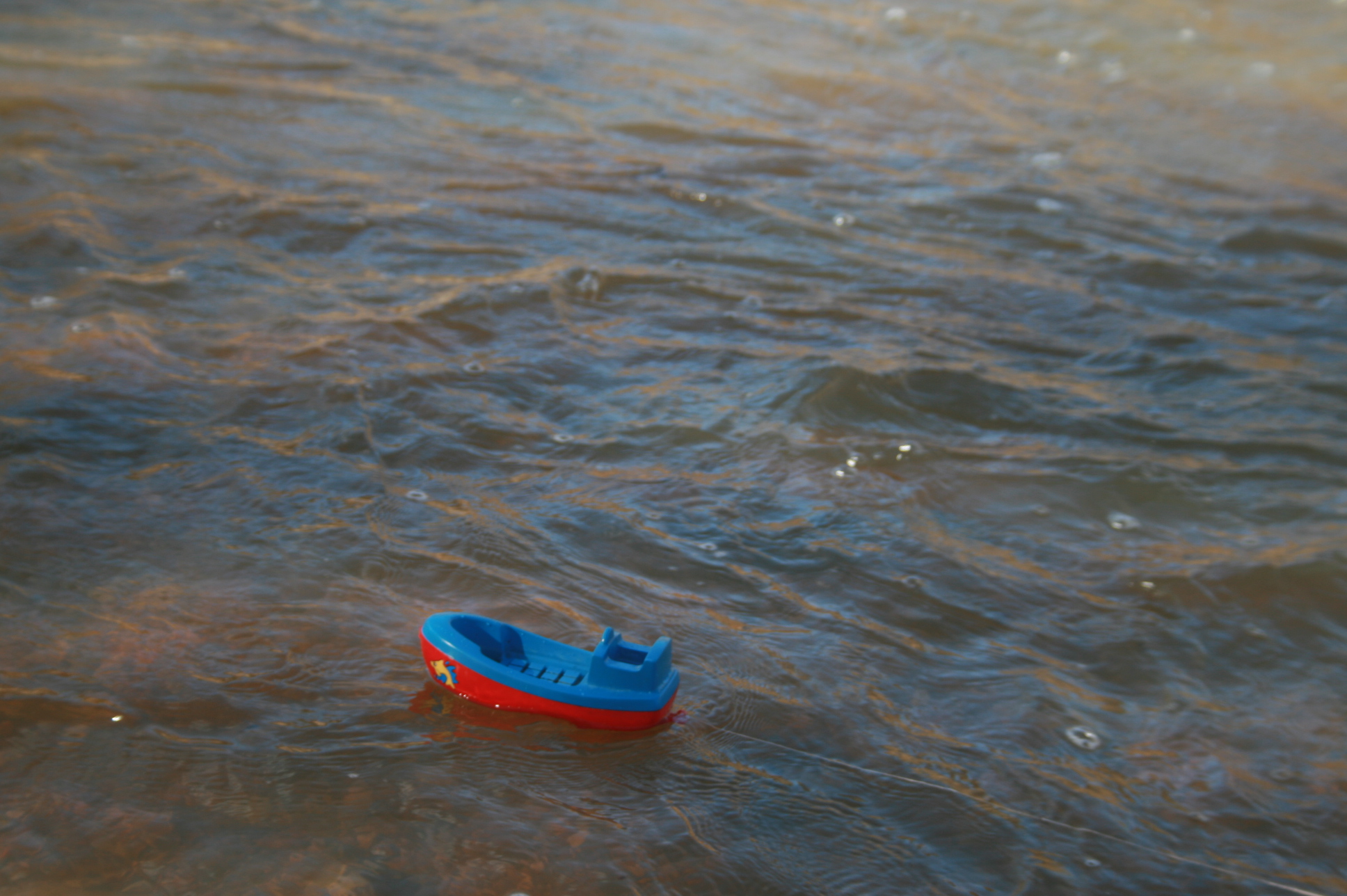 Rose decided to bring a boat for Em and Paul to play with. They loved it! 