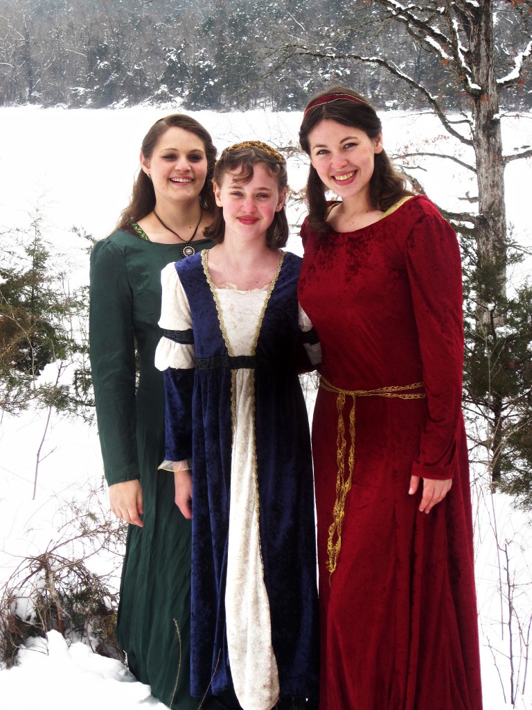 Maidens in the snow. 