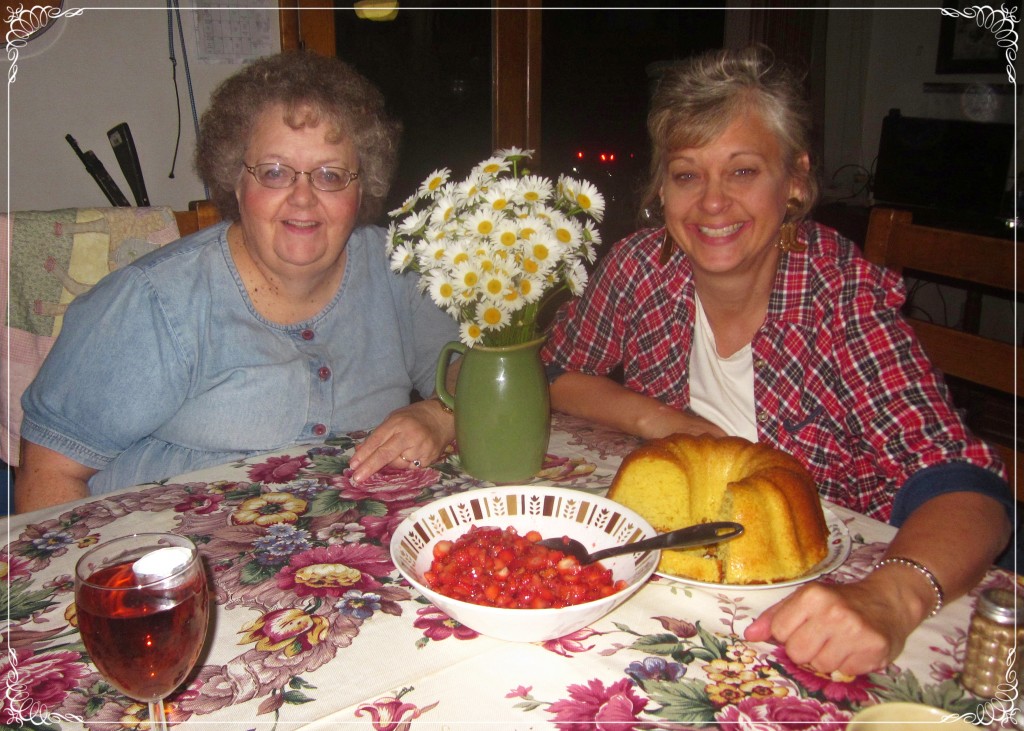 We had homemade poundcake and homegrown strawberries for Mother's Day Dessert Sunday night. (Peter picked the daisies for Mama and Grandmama) 